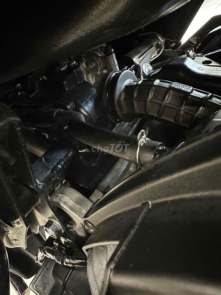 Honda Air Blade 160 ABS 2023 Trắng đen 5100 km. Mua bán Xe máy tại Quận 8 Tp Hồ Chí Minh được đăng bởi Lộc Trần  hình 14