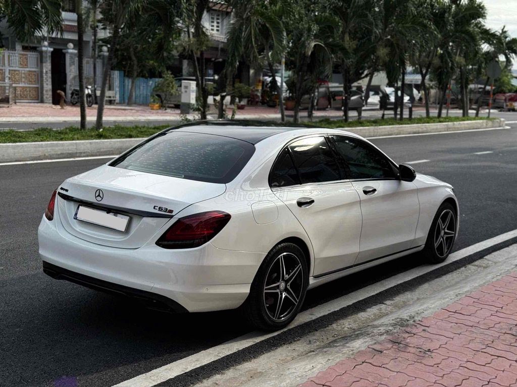 Mercedes Benz C200 up C300 model 2019. Mua bán Ô tô tại Quận 8 Tp Hồ Chí Minh được đăng bởi Khoa nguyễn hình 4