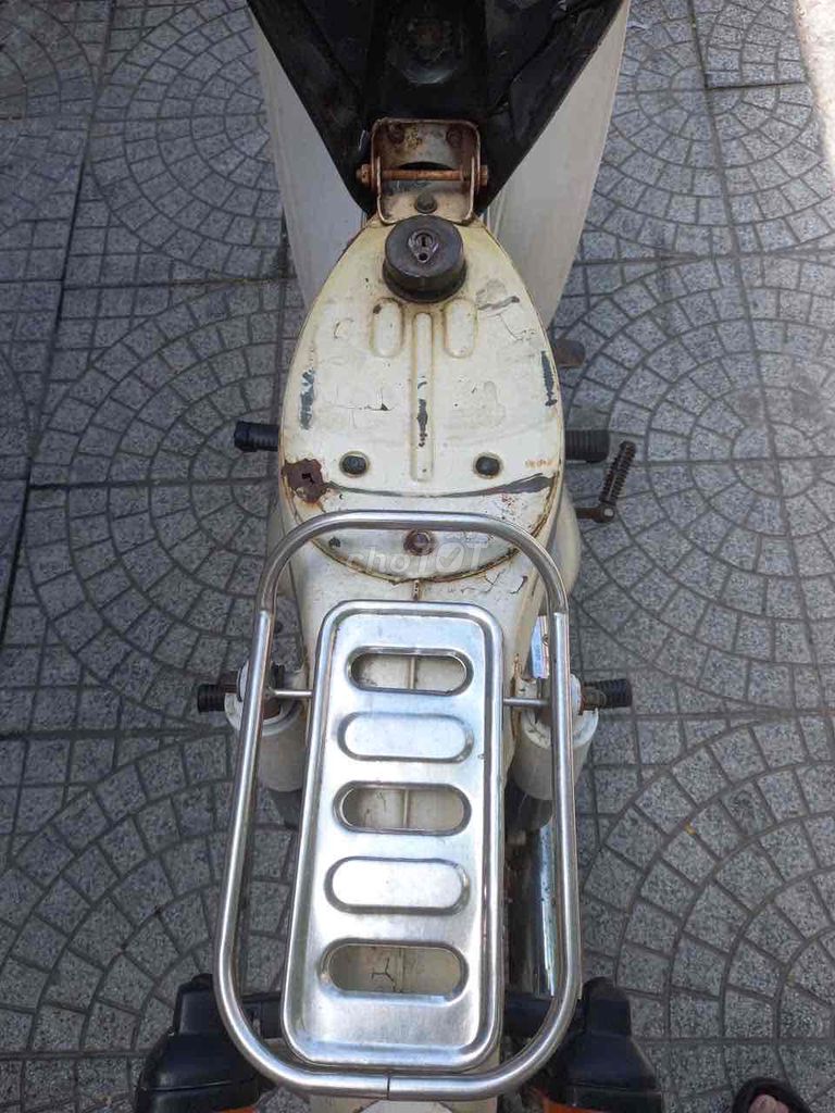 Honda Super Cub én lùn Trắng đẹp