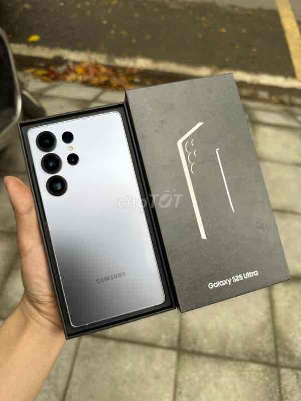 Samsung S25 Ultra 256GB Xám Vn Fullbox Likenew. Mua bán Điện thoại tại Quận Đống Đa Hà Nội được đăng bởi Quý Hoàng hình 1
