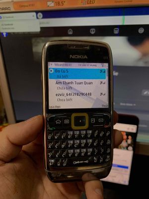 Nokia E71 giá 200k ( k fixx ) lắp sim + wifi ngon