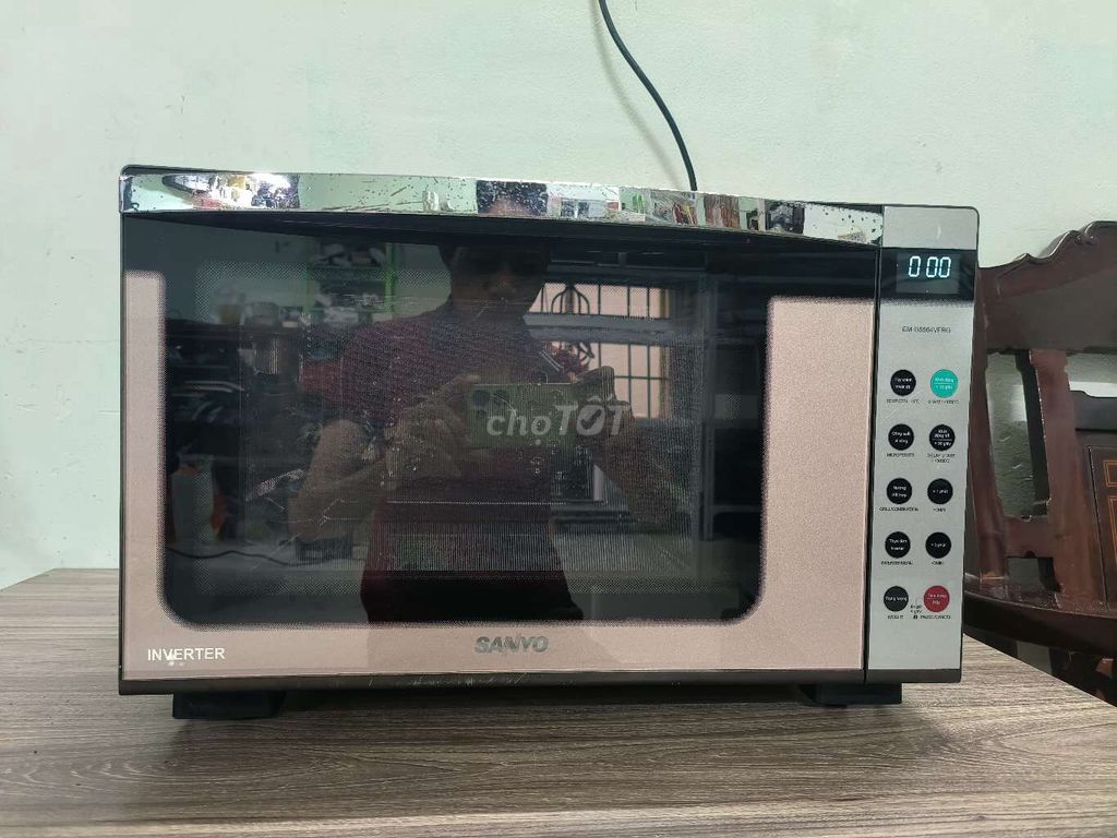 Lò vi sóng Sanyo 23L Hệ 3D inverter