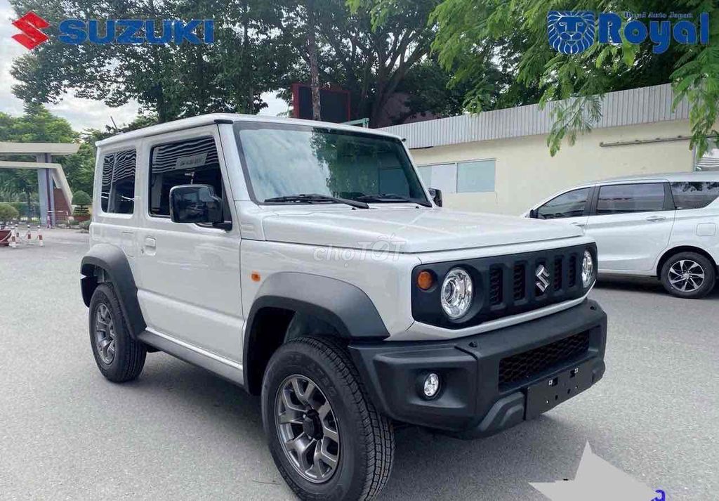 Suzuki Jimny mới 2024 màu Trắng Giao ngay