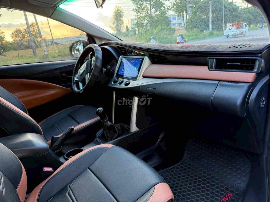 Toyota Innova 2020 2.0E - 90 km. Mua bán Ô tô tại Thành phố Vinh Nghệ An được đăng bởi Anh Hanh hình 6