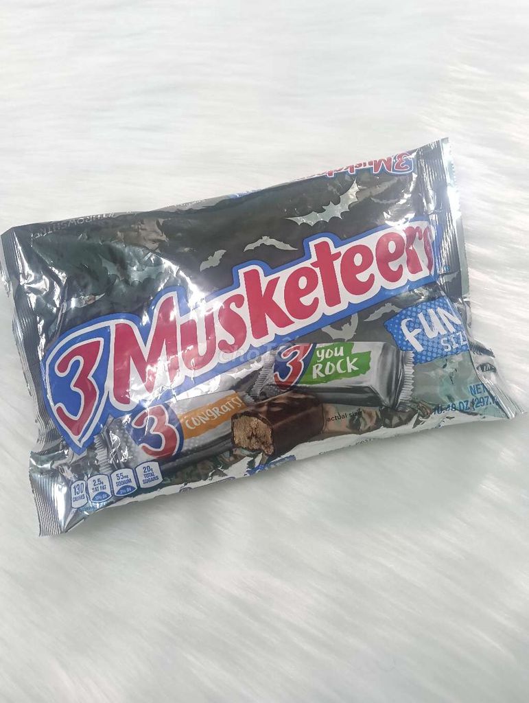 (MUA Ở MỸ100%)Xã lỗ socola 3Musketeers nội địa Mỹ