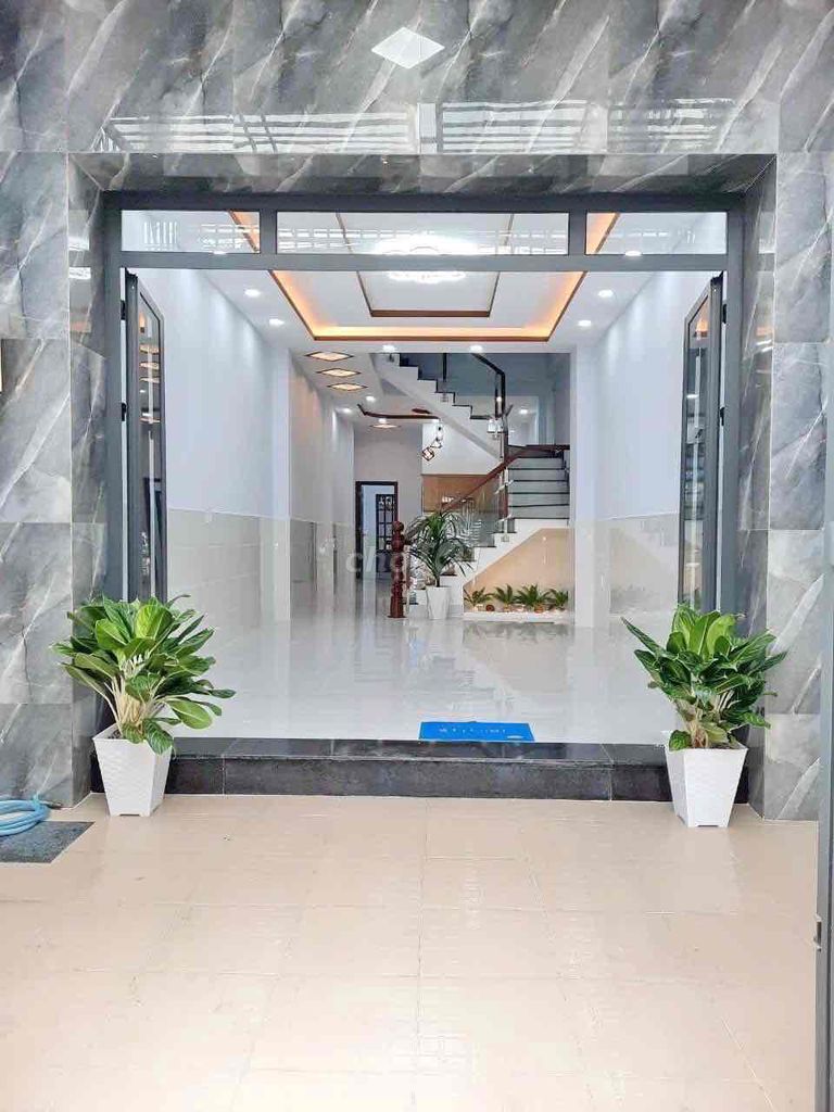 nhà mới cho thuê 4x22m 1 lầu 3PN mặt tiền đường số Lâm Văn Bền, Q7