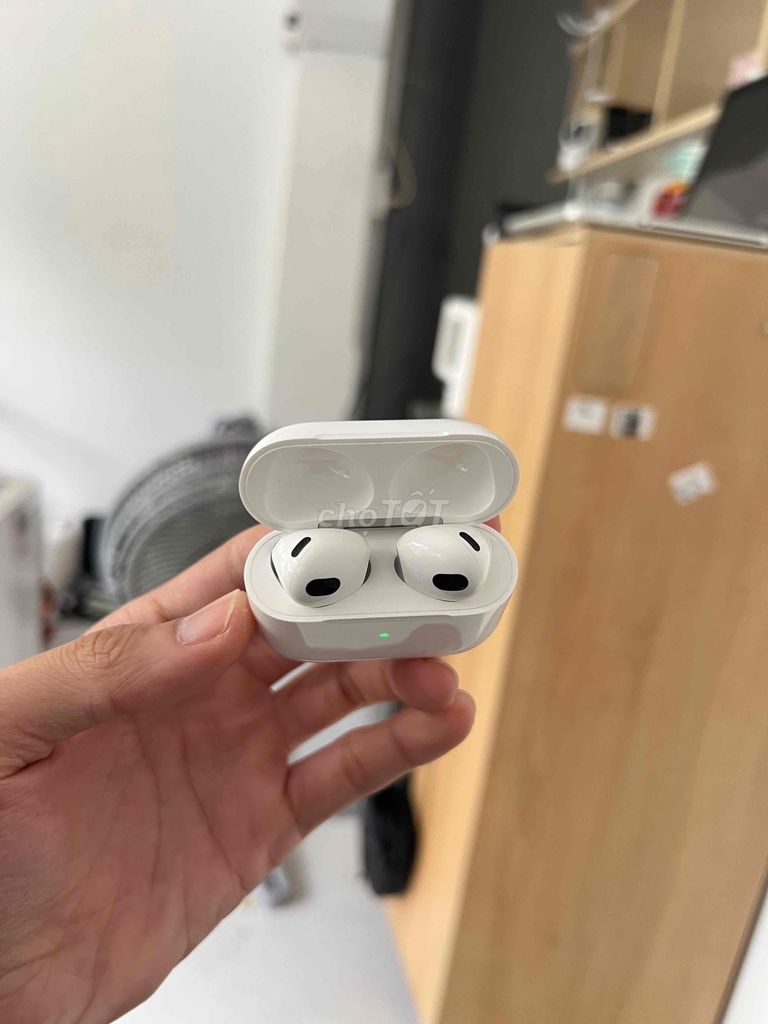 Airpod 3 body like new