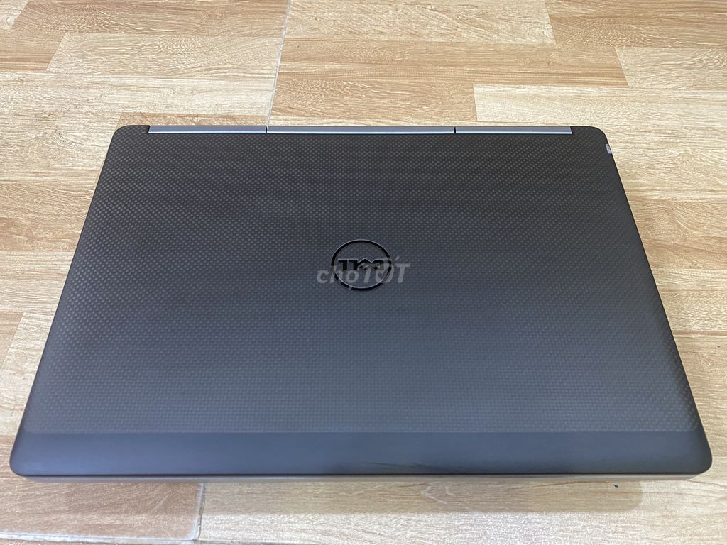 Dell Precision 7520 i7-6820HQ/16/256 M2200 15'6FHD