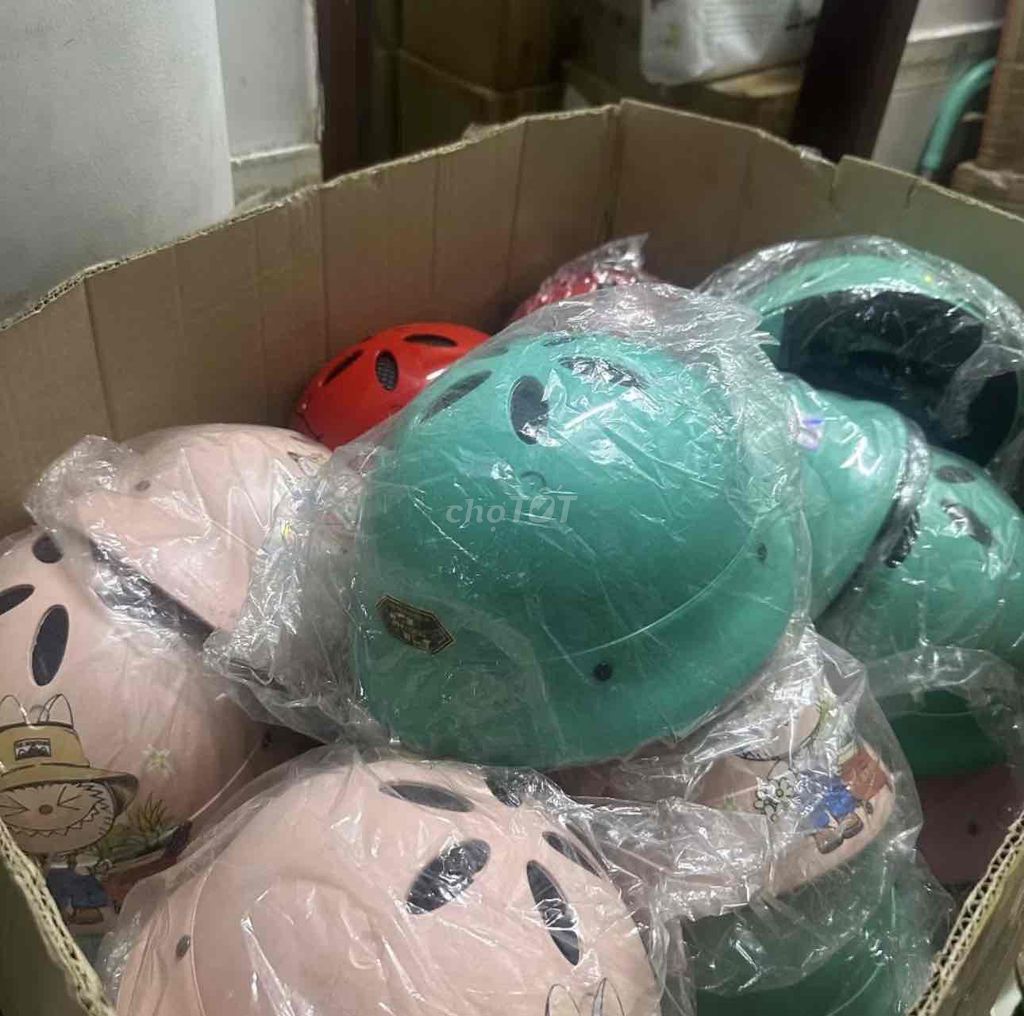 Nón bảo hiểm trẻ em nhiều màu. Mua bán Mẹ và bé tại Huyện Hóc Môn Tp Hồ Chí Minh được đăng bởi Trung hình 1