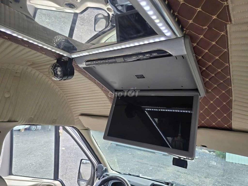 Cần bán xe fordtransit 2018 đưa rước nhân viên. Mua bán Ô tô tại Thị xã Duyên Hải Trà Vinh được đăng bởi Việt QR hình 4