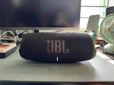 Jbl charge 5 công suất 40w
