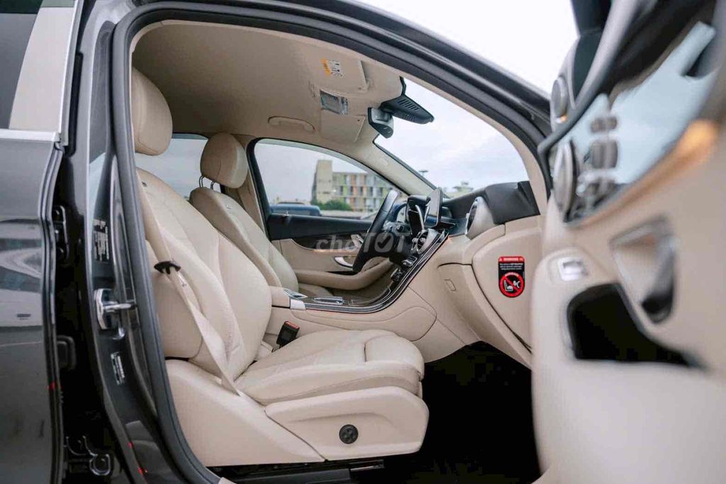 Mercedes Benz GLC200 2022. Mua bán Ô tô tại Quận Tân Bình Tp Hồ Chí Minh được đăng bởi GREENWAY AUTO hình 12