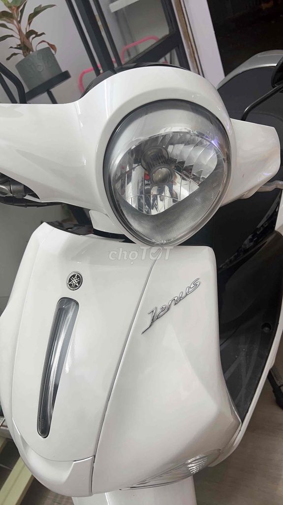 Yamaha Janus mới keng xà beng. Mua bán Xe máy tại Quận Tân Bình Tp Hồ Chí Minh được đăng bởi AZZONE chấm SHOP hình 2
