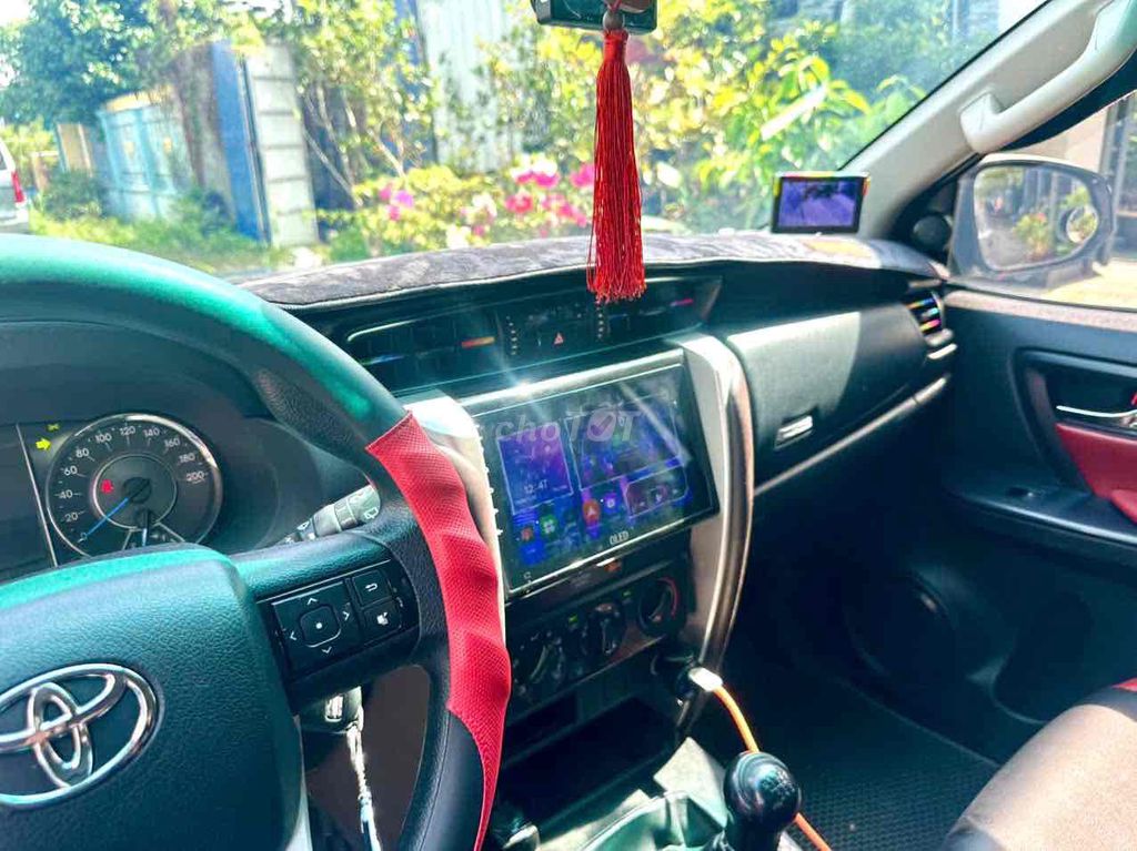Toyota Fortuner 2017 Dầu Số sàn 68000 km Xám. Mua bán Ô tô tại Huyện Hóc Môn Tp Hồ Chí Minh được đăng bởi Trần Văn Đoan hình 9