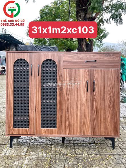 Kệ để giày dép trong gia đình. Mua bán Tủ, kệ gia đình tại Quận Sơn Trà Đà Nẵng được đăng bởi THANH LÝ MUA BÁN ĐỒ CŨ MỚI hình 1