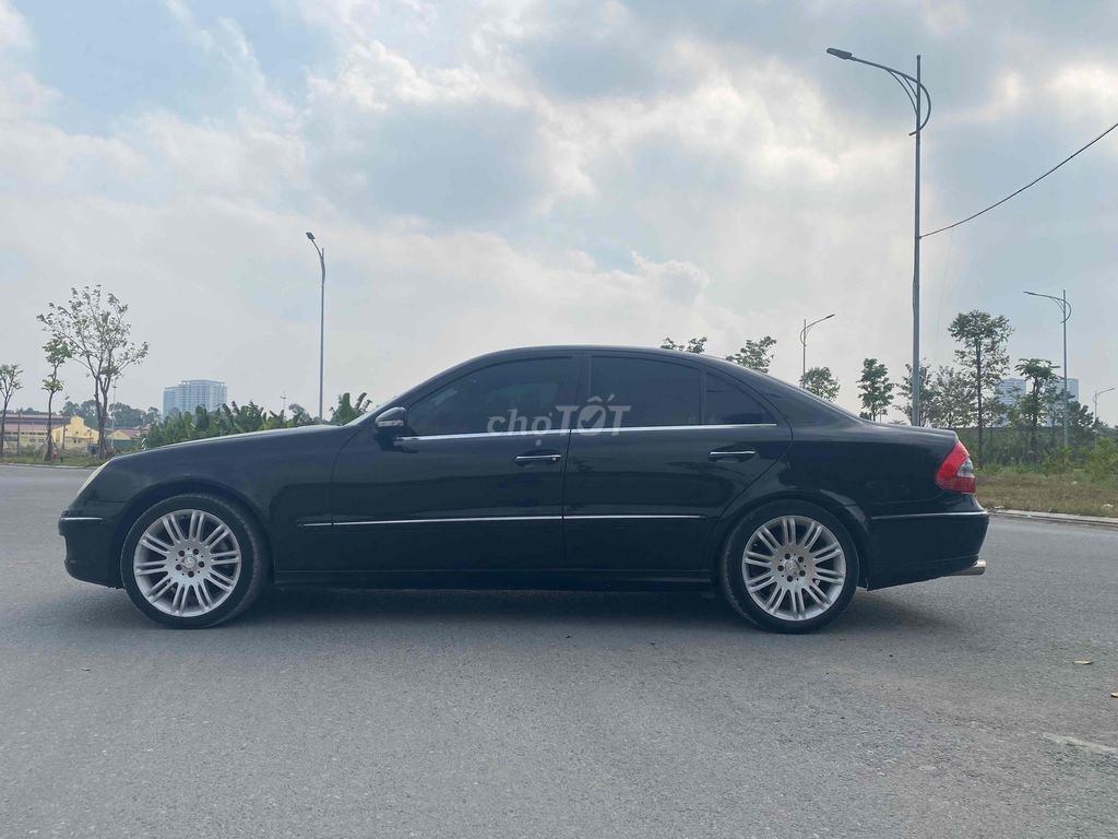 Mercedes Benz E Class 2008 E200K