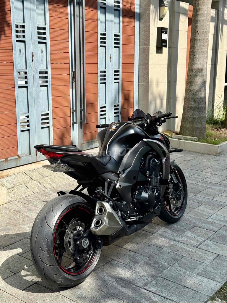 z1000 odo chuẩn 5300km . Còn bớt cho ae thiện chí. Mua bán Xe máy tại Quận Bình Thạnh Tp Hồ Chí Minh được đăng bởi Phạm Trí Motor hình 3