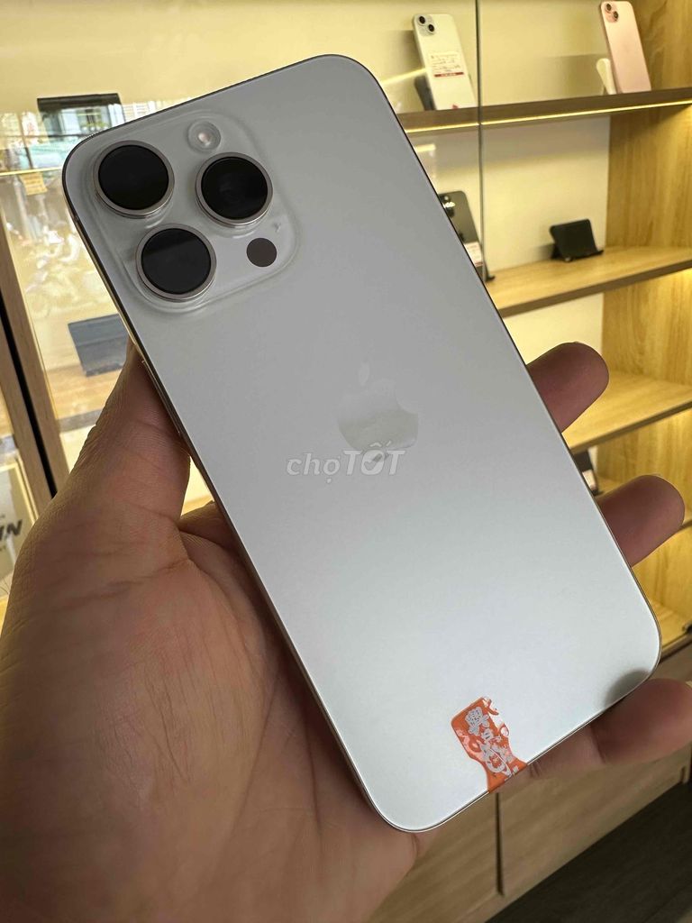 iPhone 15 Pro Max 1TB Trắng Quốc Tế Mỹ đẹp 99%. Mua bán Điện thoại tại Quận Ninh Kiều Cần Thơ được đăng bởi shop một chín tám tám hình 1