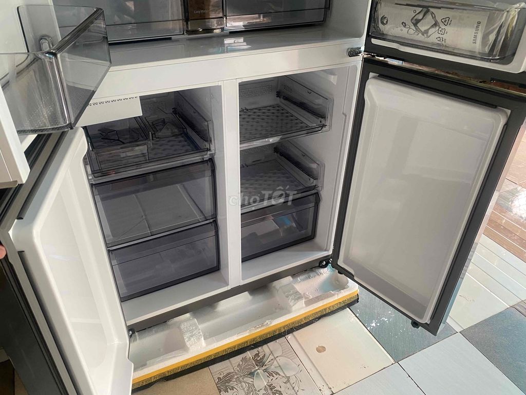 Tủ lạnh Samsung Inverter 599 lít RF60A91R177/SV