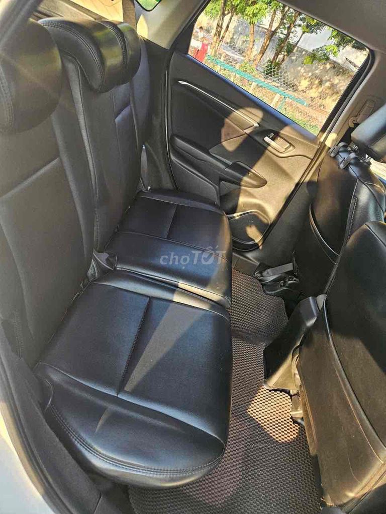 Honda Jazz 2019 1.5 VS - 90000 km. Mua bán Ô tô tại Quận Gò Vấp Tp Hồ Chí Minh được đăng bởi Thuỳ Giang hình 5