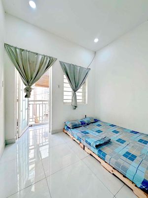 STUDIO BAN CÔNG FULL NỘI THẤT NGAY TRẦN HƯNG ĐẠO - Q1