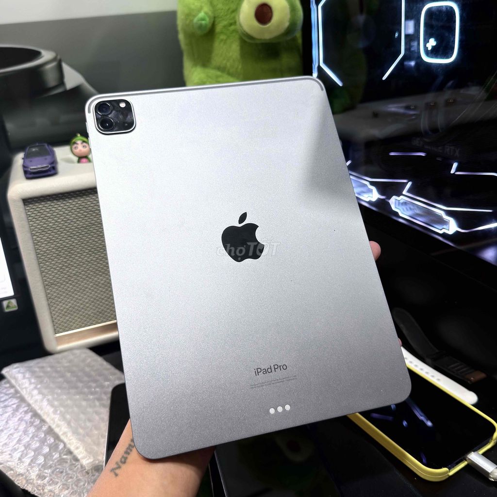 Apple iPad Pro M2 Xám Đã sử dụng. Mua bán Máy tính bảng tại Thành phố Thuận An Bình Dương được đăng bởi Trọng Namm hình 1