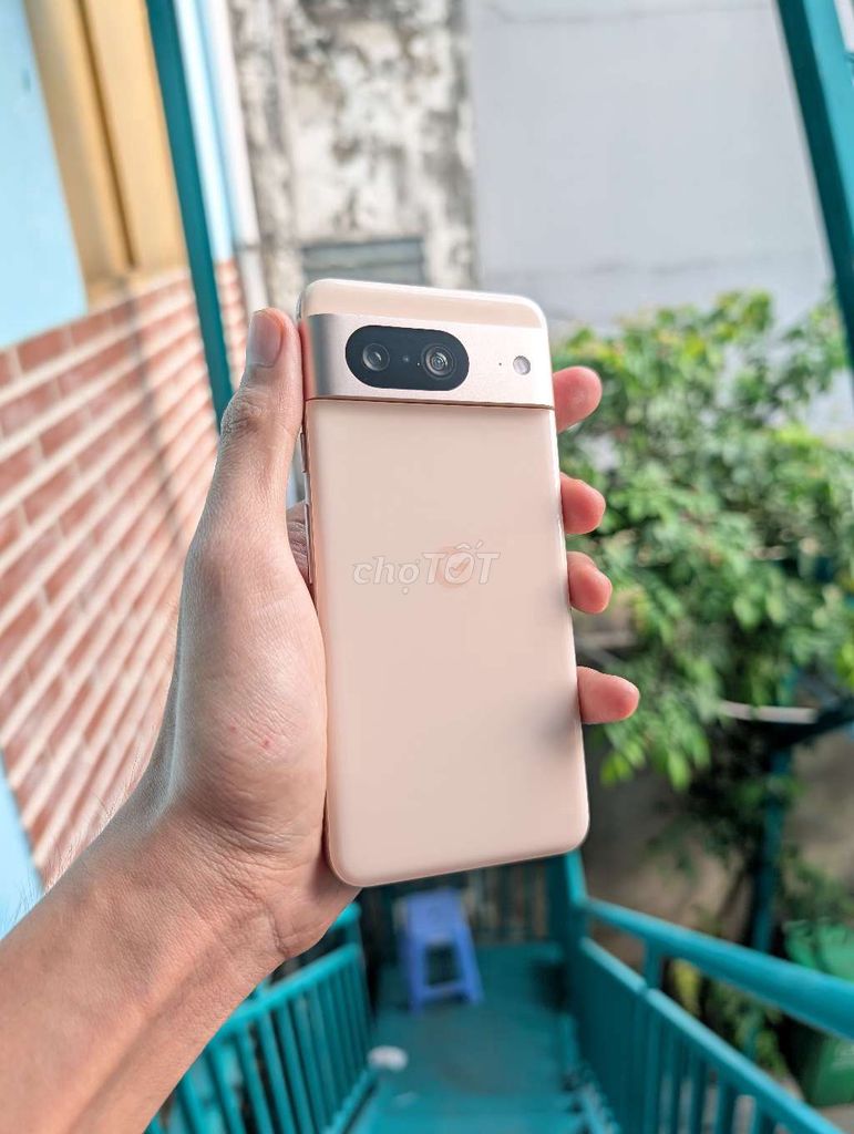 Pixel 8 lock Hồng sọc màn còn lại cận đẹp 99%