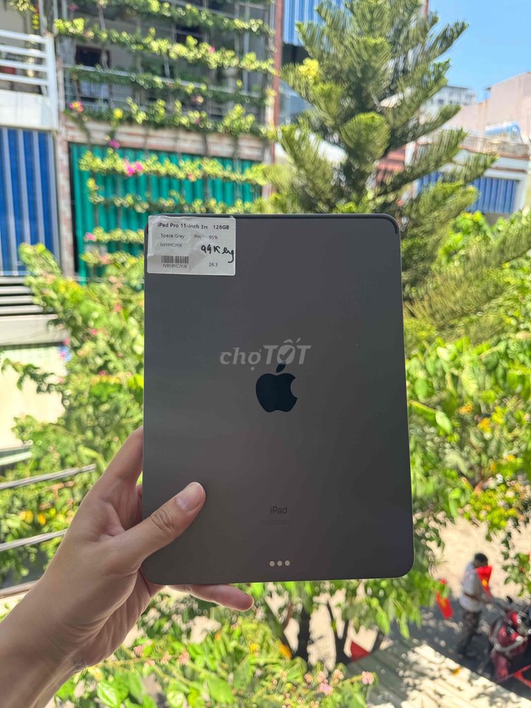 Apple iPad Pro M1 11-inch 128GB Xám 95%. Mua bán Máy tính bảng tại Quận Thanh Khê Đà Nẵng được đăng bởi Hoàng tú hình 1