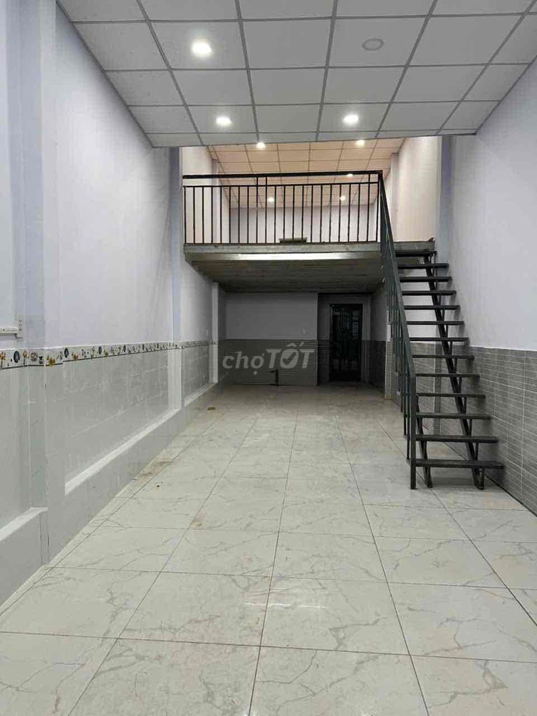 Nhà như hình - 4x17M - 5tr/ tháng
