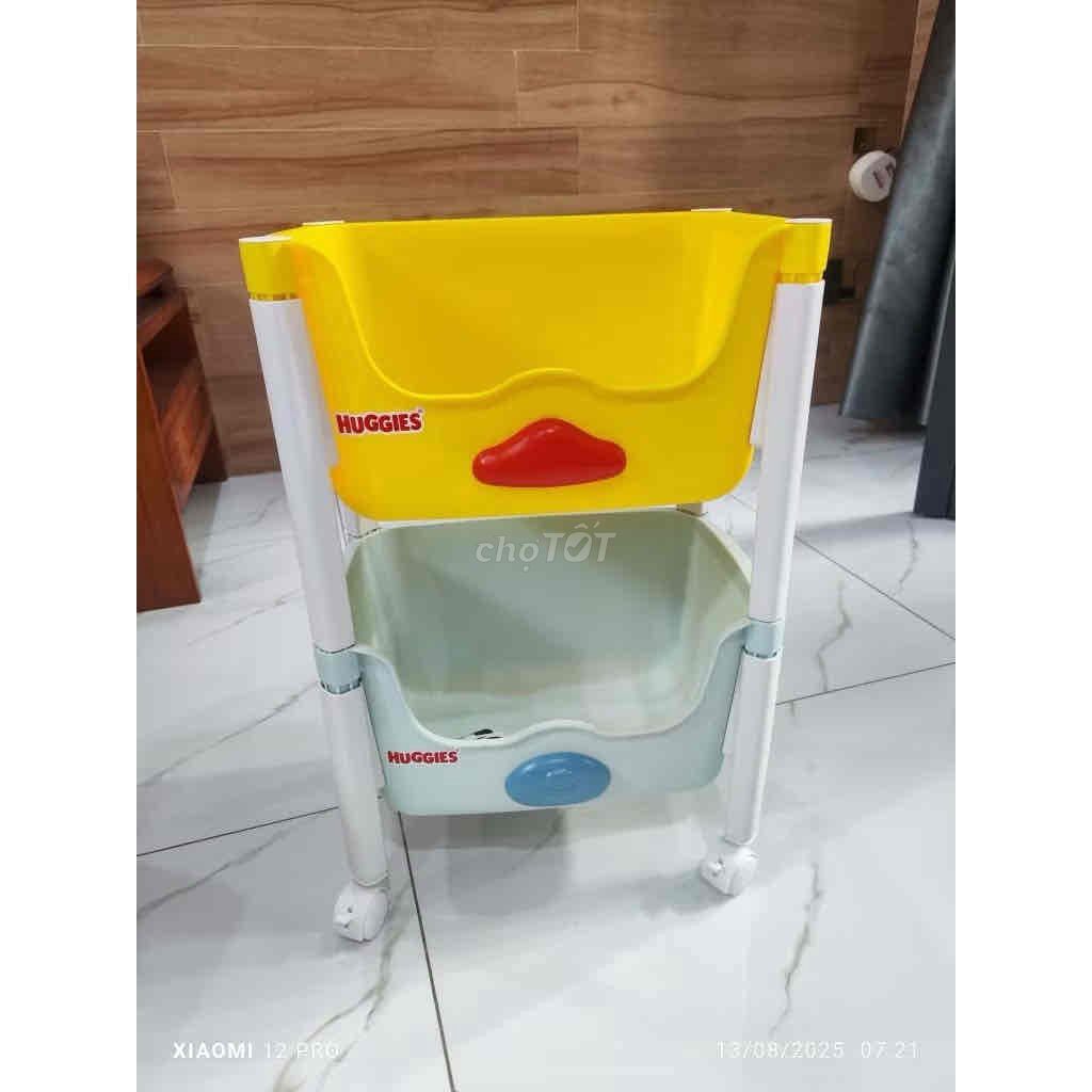 Kệ nhựa 2 tầng Huggies. Mua bán Tủ, kệ gia đình tại Thành phố Thủ Đức Tp Hồ Chí Minh được đăng bởi kim tuyến hình 1