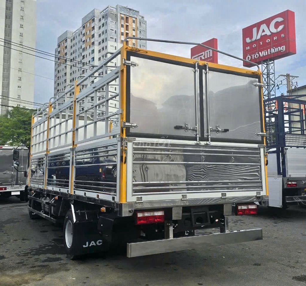 XE TẢI JAC 7,5 TẤN THÙNG MUI BẠT TIÊU CHUẨN. Mua bán Xe tải, xe ben tại Quận Bình Tân Tp Hồ Chí Minh được đăng bởi TRUNG TÂM XE TẢI  hình 4