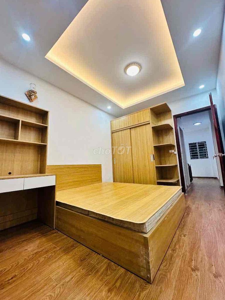 Новый дом на Luong Khanh Thien, 40 м², 3 спальни, свой двор для байков в Сайгоне