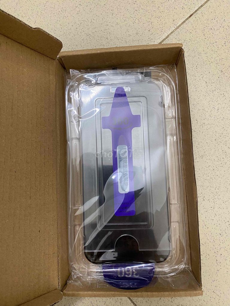 Kính cường lực iPhone 16 Pro Max chống nhìn trộm. Mua bán Phụ kiện (Màn hình, Chuột...) tại Quận Phú Nhuận Tp Hồ Chí Minh được đăng bởi Dương Mỹ Hoà hình 1