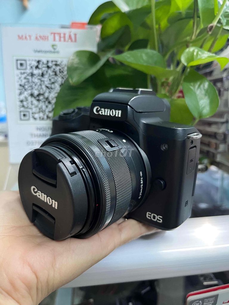 Canon M50 + kit