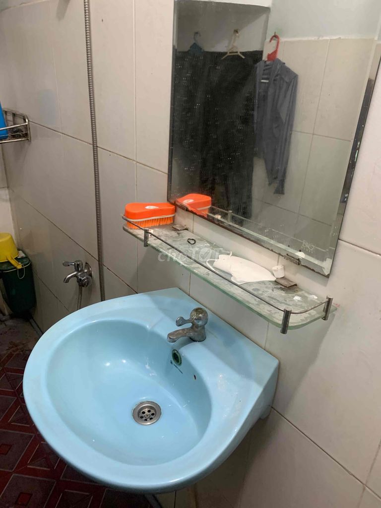 nguyên bộ lavabo và bồn cấu