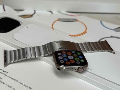 Dây link bracelet silver chính hãng apple. Mua bán Thiết bị đeo thông minh tại Quận 10 Tp Hồ Chí Minh được đăng bởi  Hoa Nhung