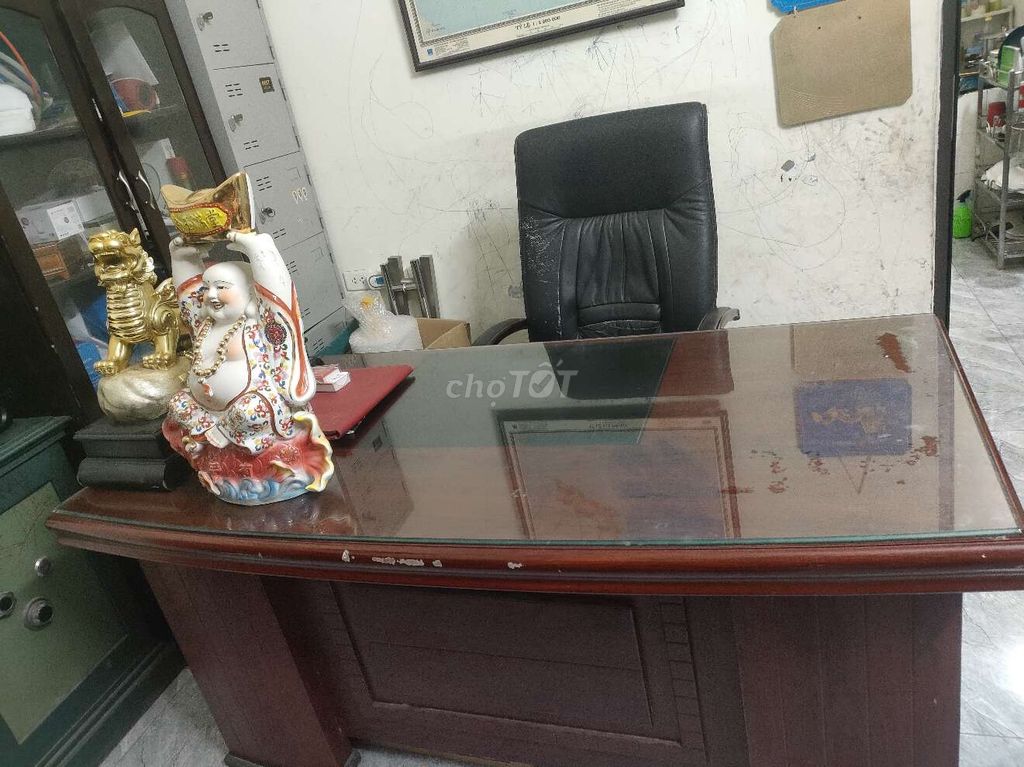 Thanh lý bàn ghế giám đốc. Mua bán Đồ dùng văn phòng tại Quận Hoàng Mai Hà Nội được đăng bởi Trang nguyen hình 4