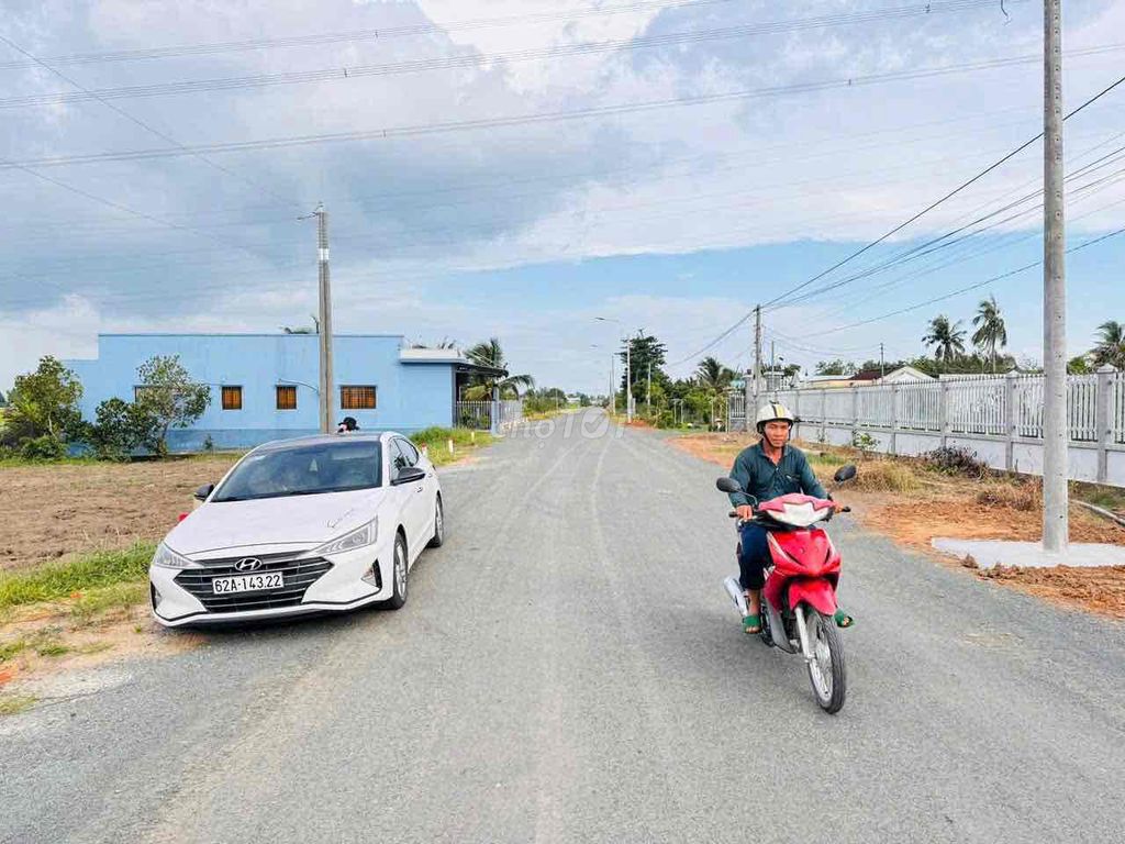Thổ cư mặt tiền nhựa đê bao Vàm Cỏ, sát đường vành đai Tân An,m. Mua bán đất tại Huyện Tân Trụ Long An được đăng bởi Tuyến Lê hình 4