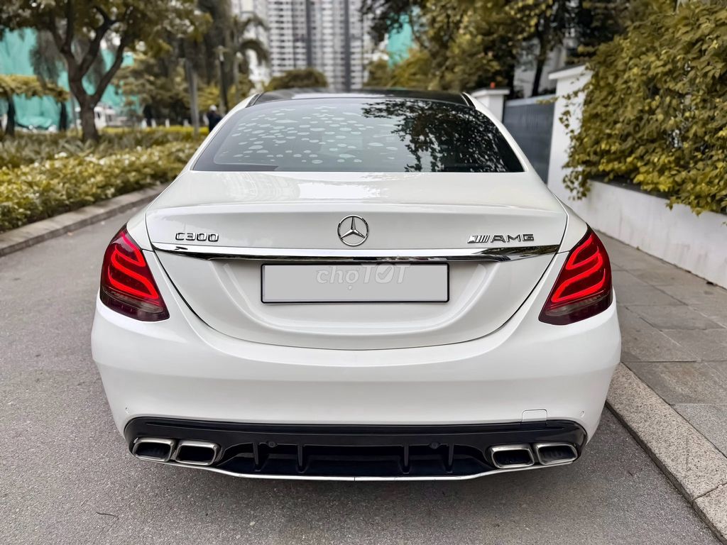 MERCEDES BENZ C300 AMG 2016 Độ Full Option Cực Đẹp. Mua bán Ô tô tại Quận Tây Hồ Hà Nội được đăng bởi Nguyễn Hoàng Sơn hình 5