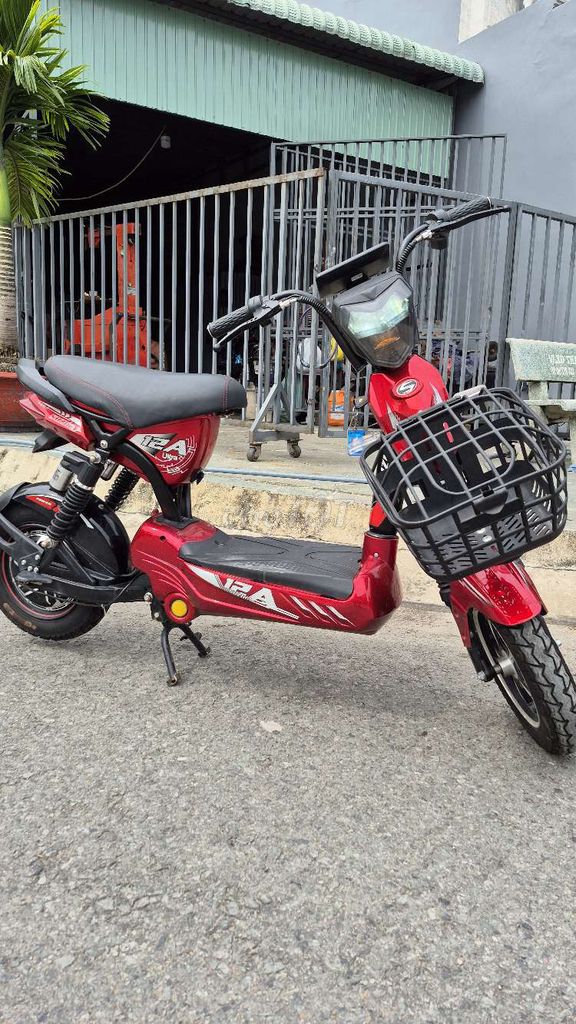 Xe đạp điện 133M còn mới đẹp 95%. Mua bán Xe điện tại Quận 12 Tp Hồ Chí Minh được đăng bởi Cường hình 4