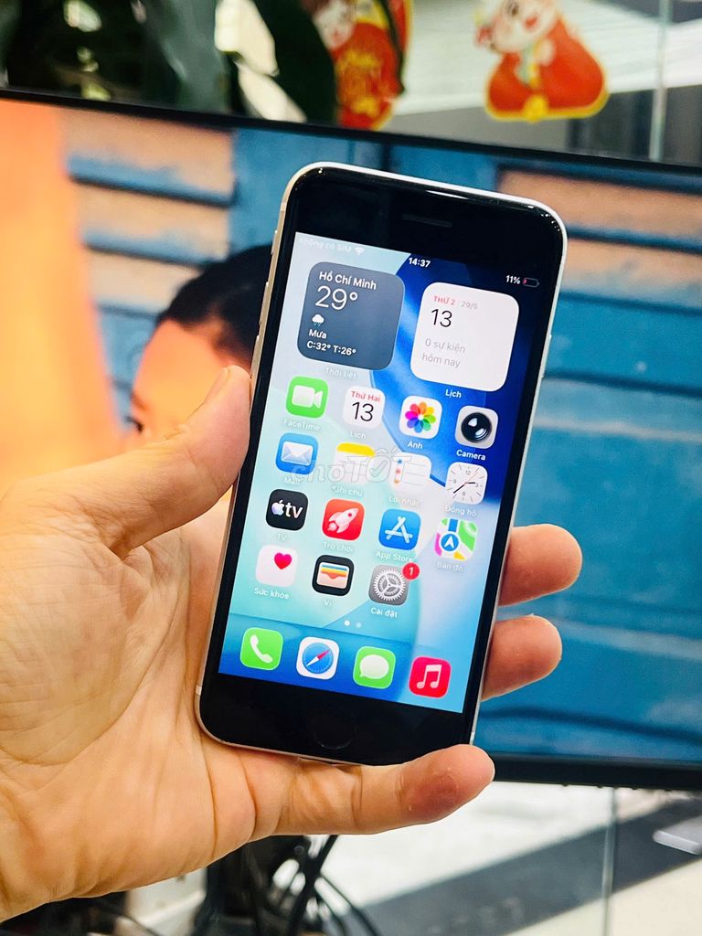 Apple iPhone SE 2 64Gb Nứt lưng. Mua bán Điện thoại tại Quận Đống Đa Hà Nội được đăng bởi Thế Hoàng hình 1