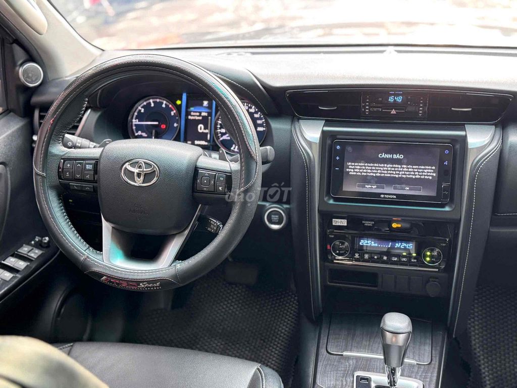Toyota Fortuner dầu tự động màu đồng 2022 sơn zin. Mua bán Ô tô tại Huyện Hóc Môn Tp Hồ Chí Minh được đăng bởi Đại lý chính hãng xe qua sử dụng Toyota Sài Gòn hình 6