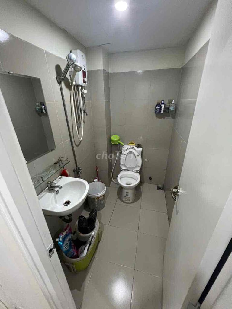 nhà 2 phòng ngủ, 2 toilet, đủ nội nất, kiệt Hồ Xuân Hương