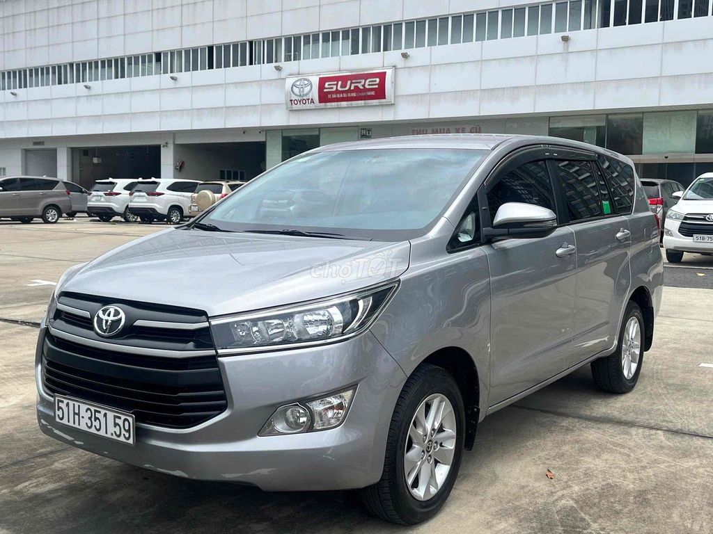 Toyota Innova 2.0E MT 2020 механическая коробка серебристый