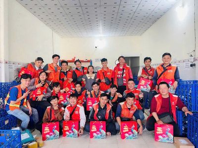 [Cái Nước] Nhân Viên Bưu Cục SPX Shopee