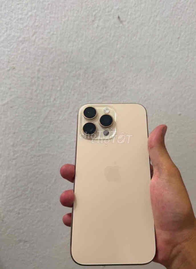 Apple iPhone 15 Pro Max Vàng 128GB Like New. Mua bán Điện thoại tại Thị xã Mỹ Hào Hưng Yên được đăng bởi Tra Giang hình 1