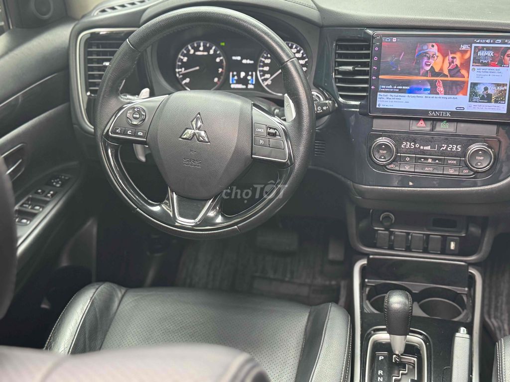 Mitsubishi Outlander 2018 2.0CVT Premium. Mua bán Ô tô tại Quận Cẩm Lệ Đà Nẵng được đăng bởi Anh Tân hình 11