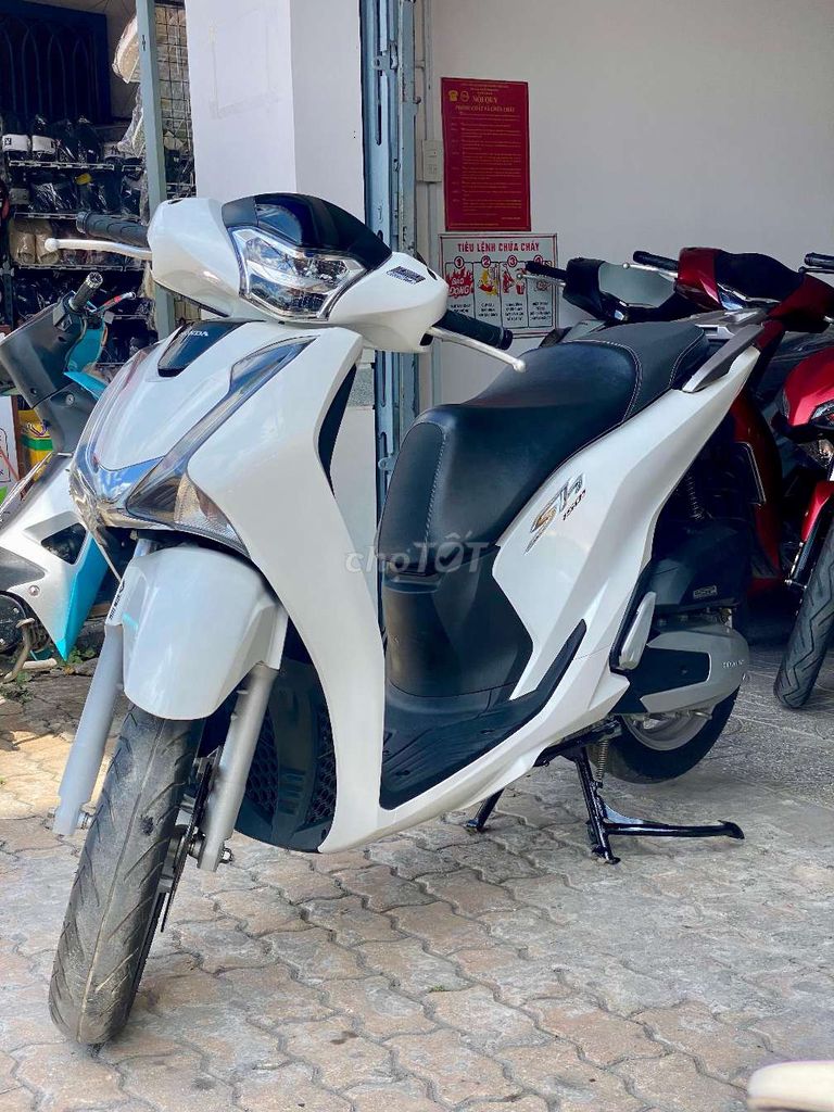 Honda SH 150i ABS 2017 Máy Zin êm. Mua bán Xe máy tại Quận Ninh Kiều Cần Thơ được đăng bởi Xe Máy TÂN LIÊN HƯNG 1 91B hình 2