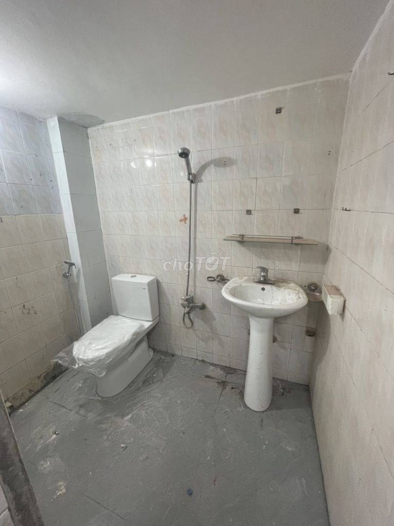 Квартира 5 этаж 70 кв.м 2 спальни, улица Хоанг Нгок Пхак