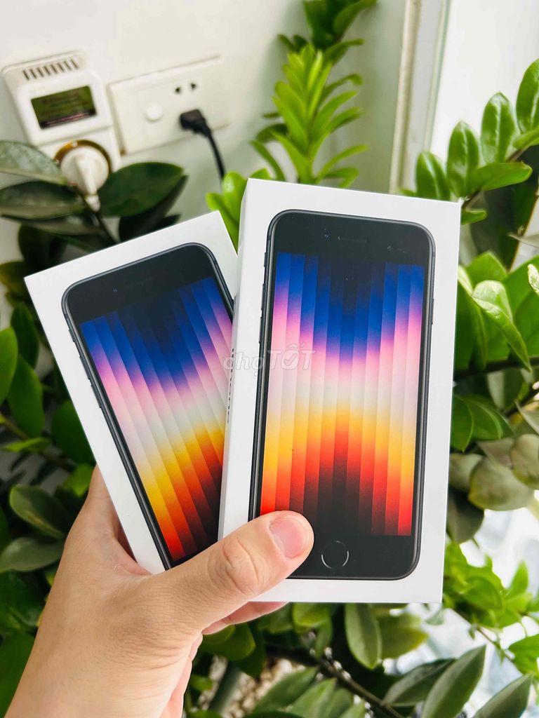 iPhone SE 3 2022 NEW FULLBOX Apple 06/2026 CHẤT. Mua bán Điện thoại tại Quận Thanh Xuân Hà Nội được đăng bởi Nguyễn Huy Dũng hình 1